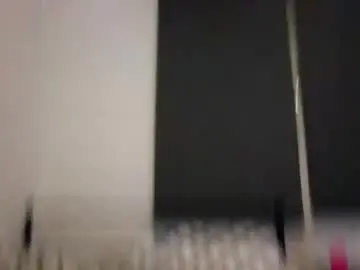 Chaturbate Live Sex Cam of urwetbaby69