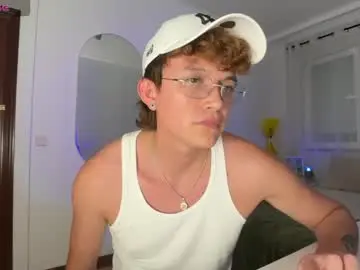 Chaturbate Sex Chat of anddres_boss