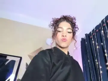 Chaturbate Best live sex cam show of evelyn__rose1