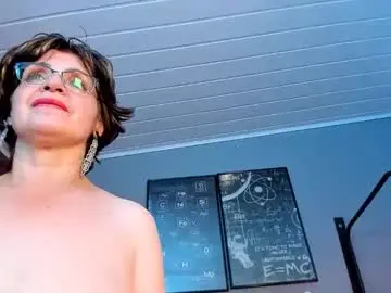 Chaturbate Best live sex cam show of samantha_mature56