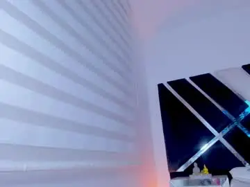 Chaturbate Watch Live Sex Cams of ava_fontana2