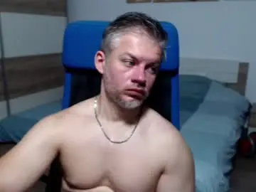 Chaturbate Live Sex Cam of robbyshawz