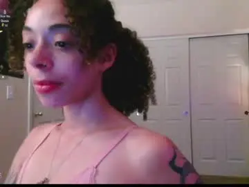 Chaturbate Nude Webcam of gunzinrose