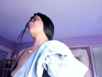 Chaturbate Live Sex Cam of scarlette_15
