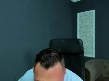 Chaturbate Live Sex Cam of brianhunts