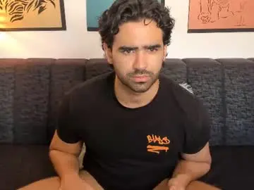 Chaturbate Best live sex cam show of bradleymartin7
