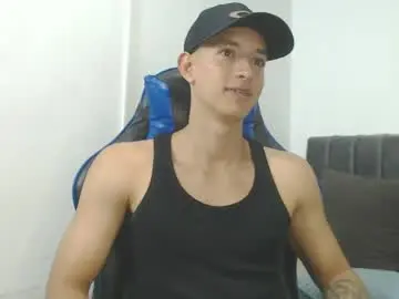 Chaturbate Sex Cam of jake_shadow14