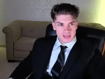 Chaturbate Live Sex Cam of maxkaiden