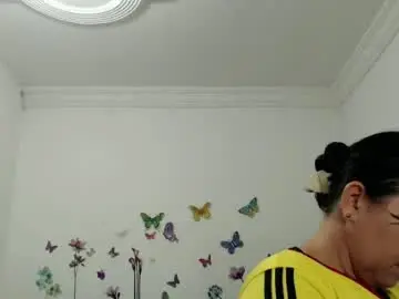 Chaturbate Adult Video Chat of selene_mom