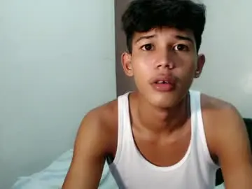 Chaturbate Best live sex cam show of urdreamboy_clarin