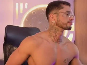 Chaturbate Live Porn of alan__rogers