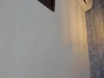 Chaturbate Live Sex Cam of dannavelvet