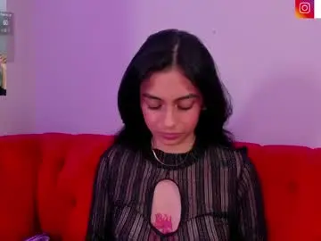 Chaturbate Live Sex Cam of lilith_petit_