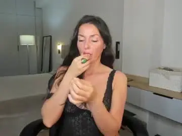 Chaturbate Free Porn Cam of sexy_ev3lin