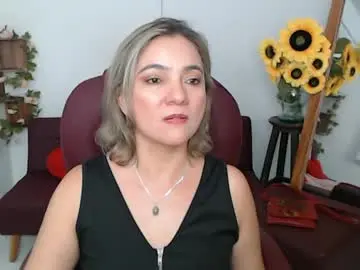Chaturbate Sex Cam of lilly_milf