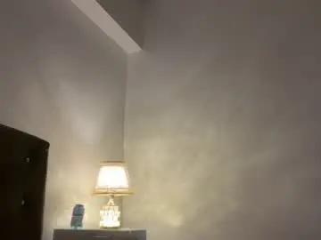 Chaturbate Live Sex Cam of micaganda1