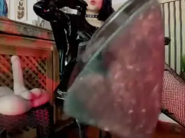Chaturbate Live Porn of madame_ibby