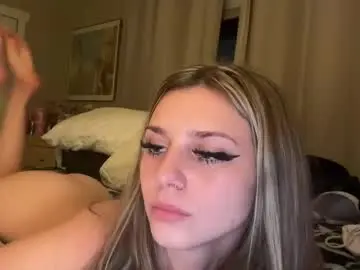 Chaturbate Sex Chat of brieaviolet