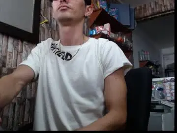 Chaturbate Free Porn Cam of jhosuamoore2