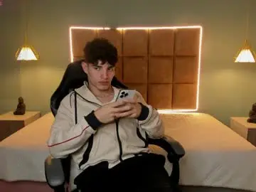 Chaturbate Private Sex Chat of alejootwink