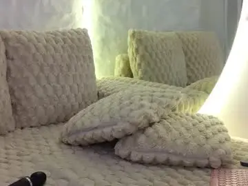 Chaturbate Live Sex Cam of monique_a