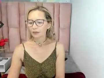 Chaturbate Adult Webcams of issa_milf__