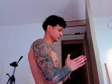 Chaturbate Live Porn of morthy_downey