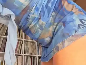 Chaturbate Best live sex cam show of serenexxmilf