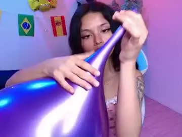 Chaturbate Sex Cam of maddie_t18