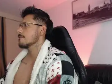 Chaturbate Adult Webcam of mr_real_aaron