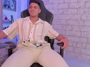 Chaturbate Live Sex Cam of ashton_coleman_