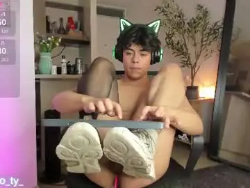 Chaturbate Nude Webcam of twink_teemo