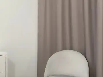 Chaturbate Live Sex of shy_schoolgirl_