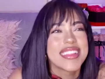 Chaturbate Watch Live Sex Cams of mami_natacha19x