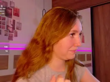 Chaturbate Live Sex Cam of lunaxdolll