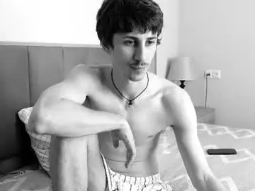 Chaturbate Nude Webcam of oliver_baker