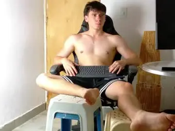 Chaturbate Free Porn Cam of harry_brown2324