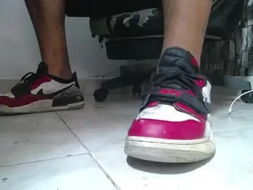 Chaturbate Adult Webcams of srfindomfeet_