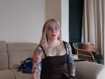 Chaturbate Live Porn of tattoobbgirl