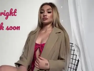 Chaturbate Live Sex Cam of ellamilla