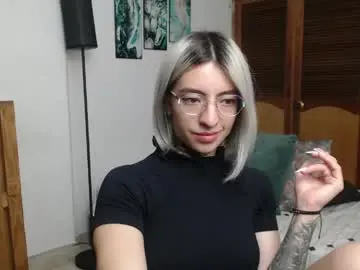 Chaturbate Live Sex of alicee_logan_