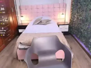 Chaturbate Watch Live Sex Cams of moriahstorm