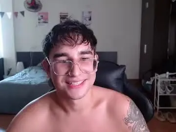 Chaturbate Adult Video Chat of steveoceanbeanhuge