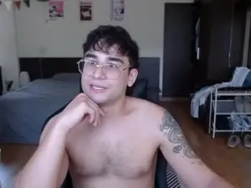 Chaturbate Adult Video Chat of steveoceanbeanhuge