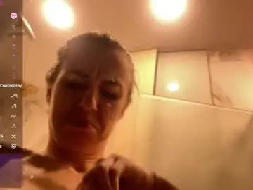 Chaturbate Best live sex cam show of crystallana