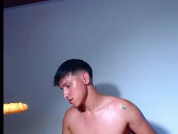 Chaturbate Sex Cam of rowanboy23