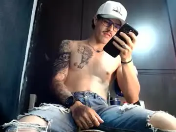 Chaturbate Live Sex Cam of sammytop22