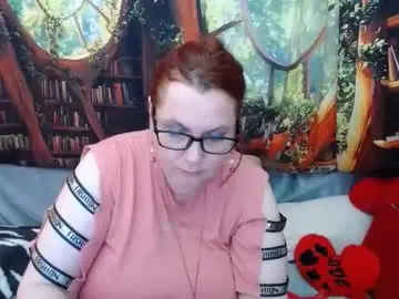Chaturbate Adult Video Chat of dyannelovee