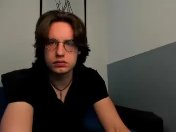 Chaturbate Live Sex Cam of valo_cross