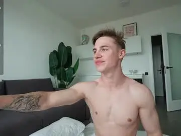 Chaturbate Live Sex Cam of evan_white_